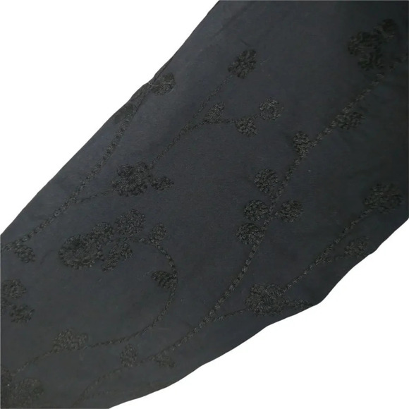 Addition Elle Blouse, Black Embroidered Flowers 16 - Picture 5 of 7